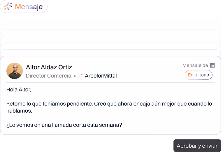 Mensaje redactado por Neety para un contacto, con el botón Aprobar y enviar
